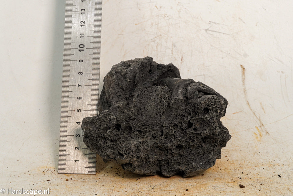Black Lava S380 - Hardscape.nl