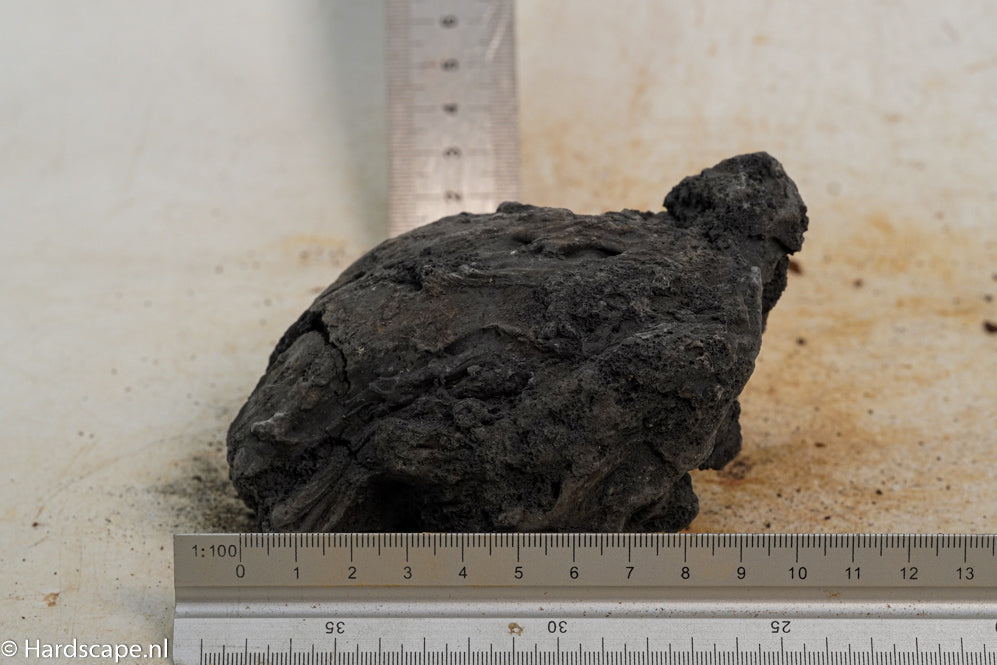 Black Lava S380 - Hardscape.nl