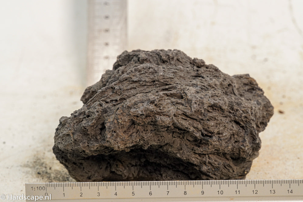 Black Lava S384 - Hardscape.nl