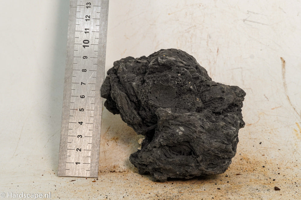 Black Lava S387 - Hardscape.nl