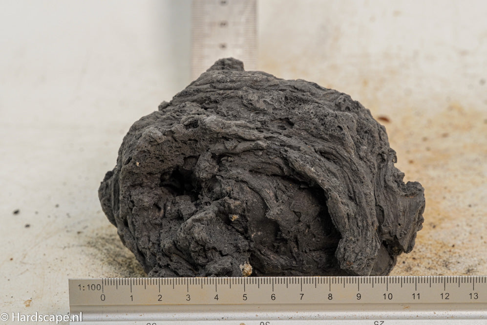 Black Lava S387 - Hardscape.nl