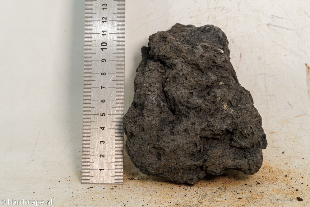 Black Lava S388 - Hardscape.nl