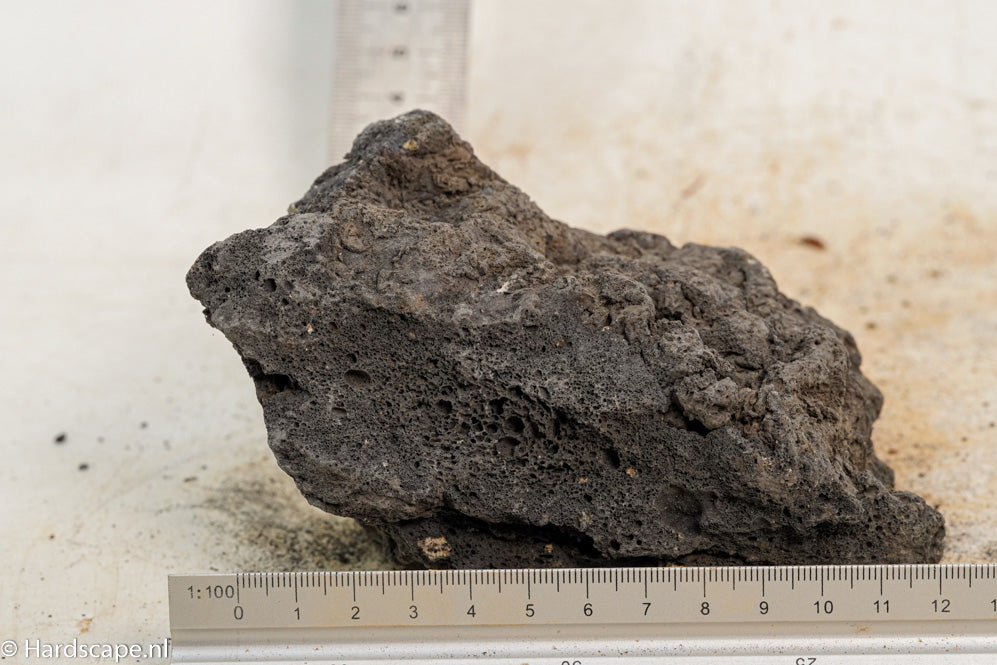 Black Lava S388 - Hardscape.nl