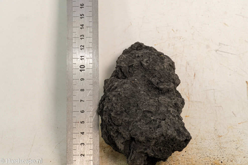 Black Lava S391 - Hardscape.nl