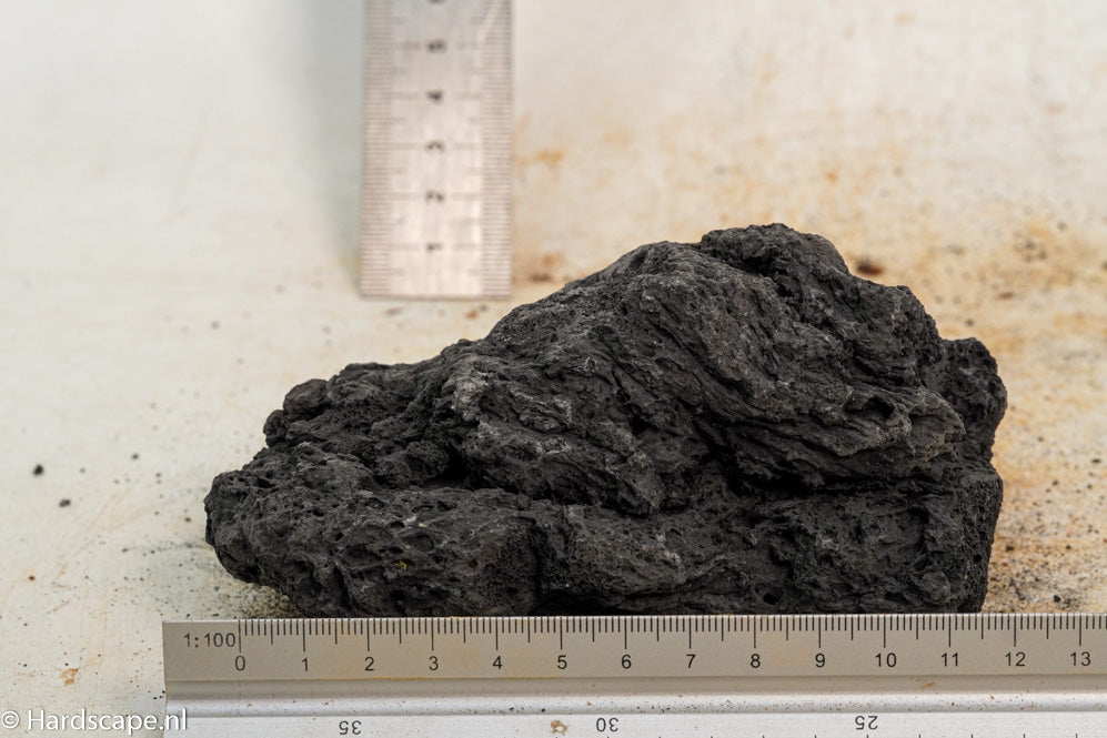 Black Lava S391 - Hardscape.nl