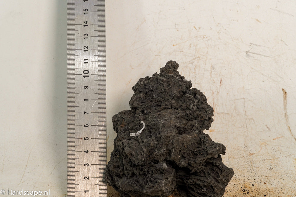 Black Lava S392 - Hardscape.nl