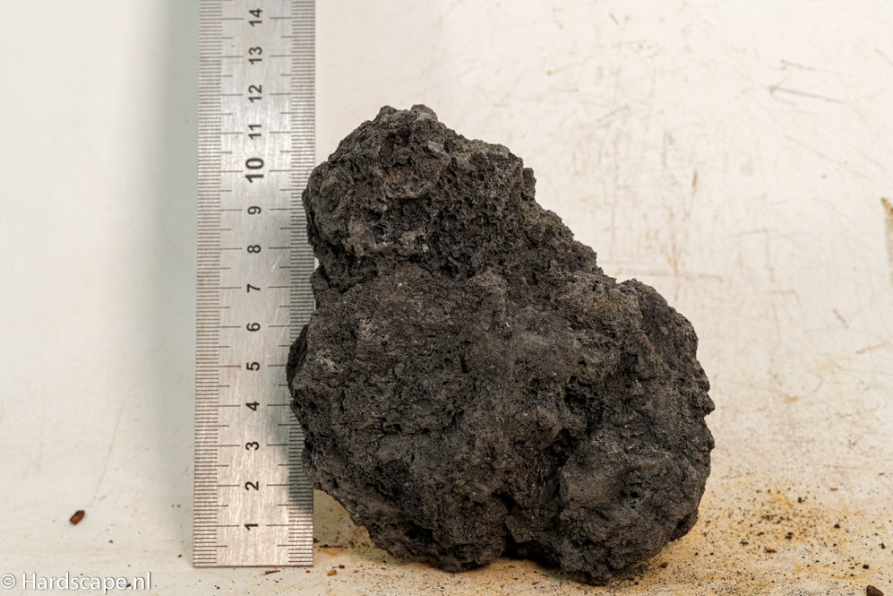 Black Lava S395 - Hardscape.nl
