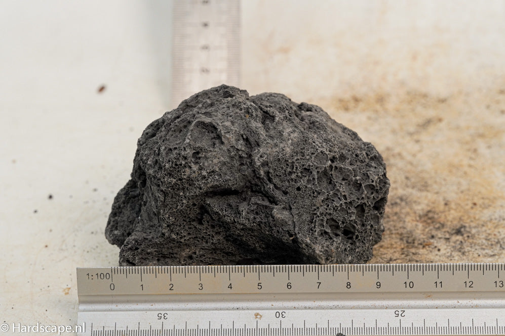 Black Lava S396 - Hardscape.nl