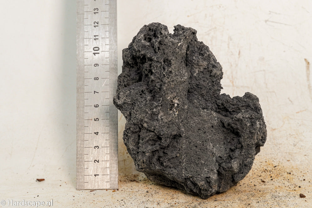 Black Lava S397 - Hardscape.nl