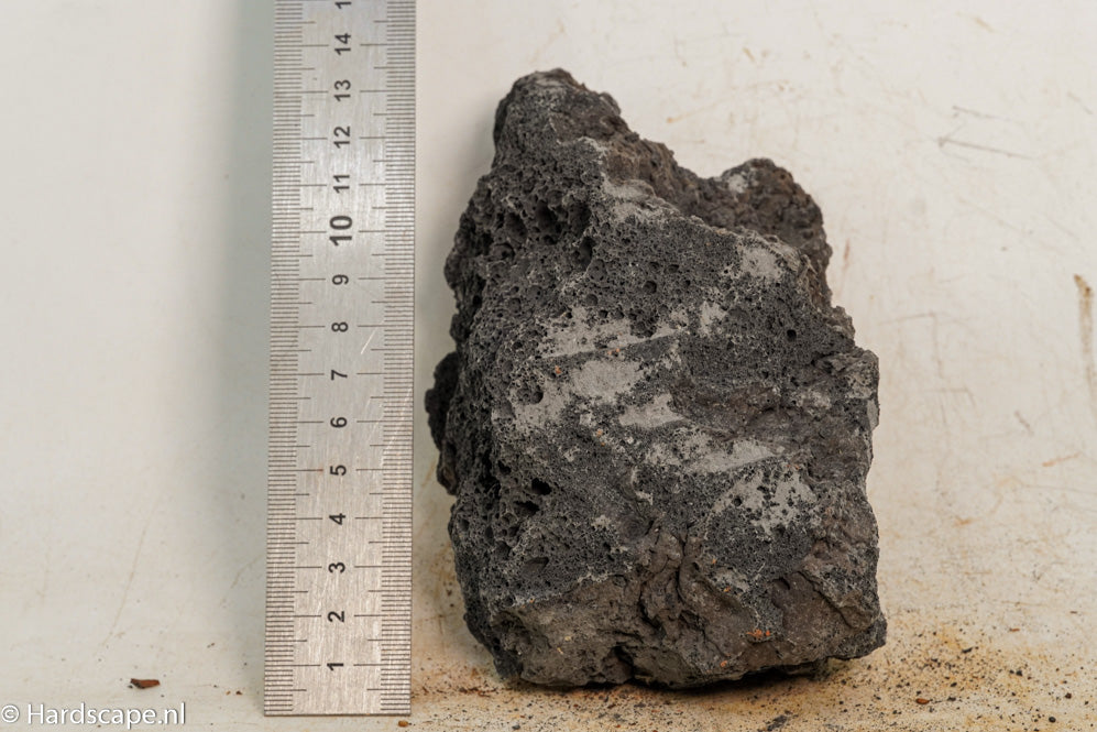 Black Lava S398 - Hardscape.nl