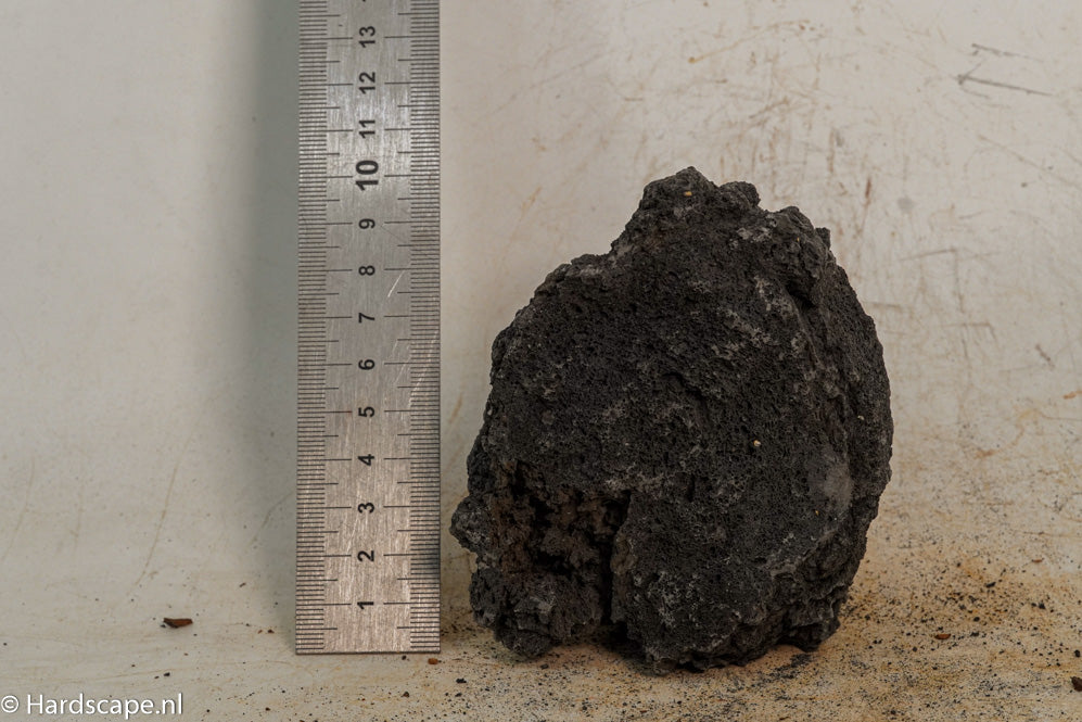 Black Lava S399 - Hardscape.nl