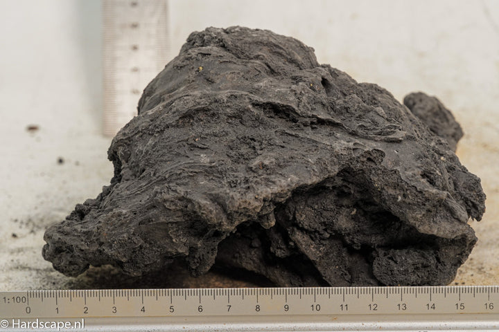 Black Lava M161 - Hardscape.nl
