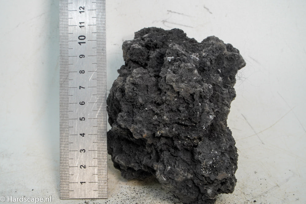 Black Lava M181 - Hardscape.nl