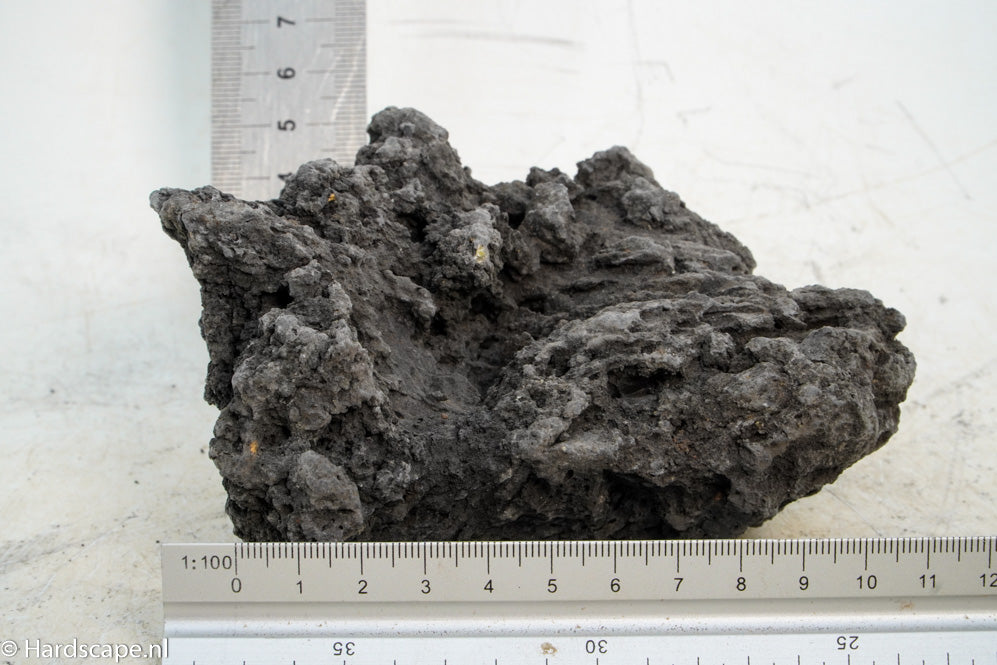 Black Lava M181 - Hardscape.nl