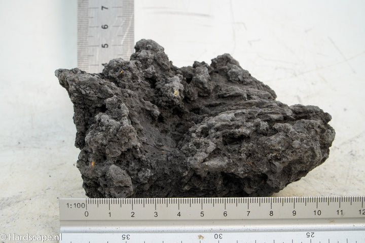 Black Lava M181 - Hardscape.nl