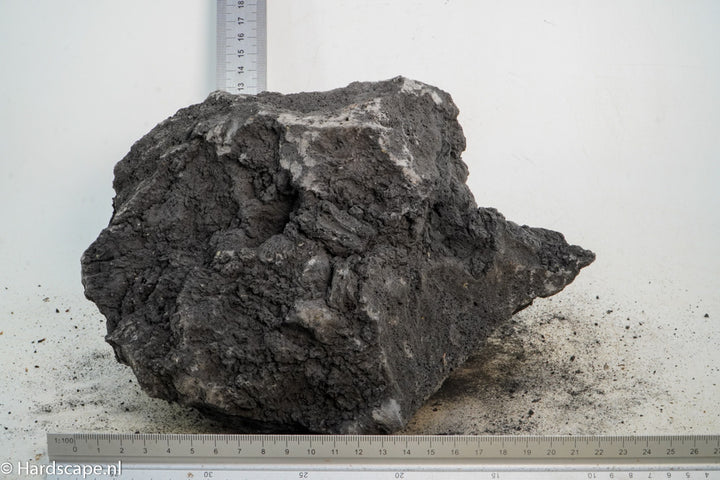 Black Lava Rock XL102 - Hardscape.nl