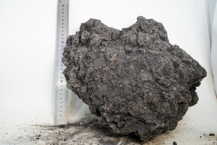 Black Lava Rock XL105 - Hardscape.nl