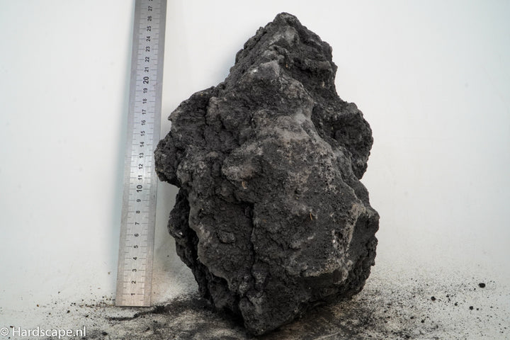 Black Lava Rock XL107 - Hardscape.nl