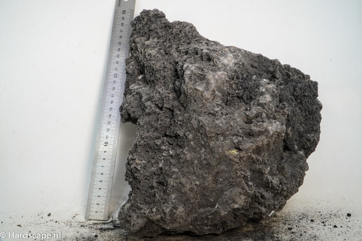 Black Lava Rock XL111 - Hardscape.nl