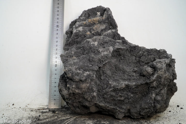 Black Lava Rock XL113 - Hardscape.nl