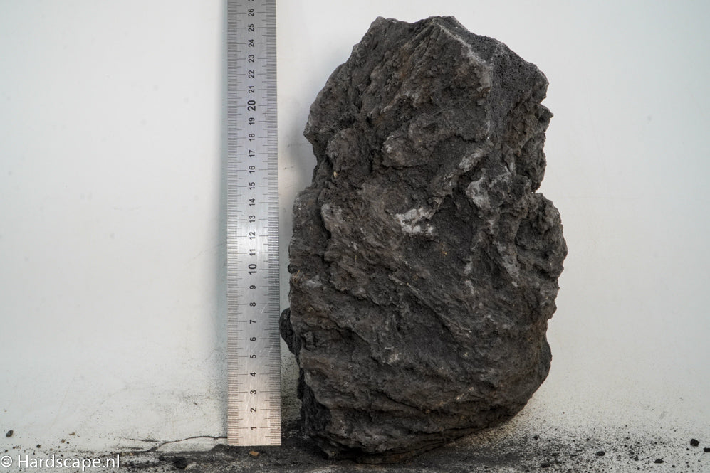Black Lava Rock XL114 - Hardscape.nl