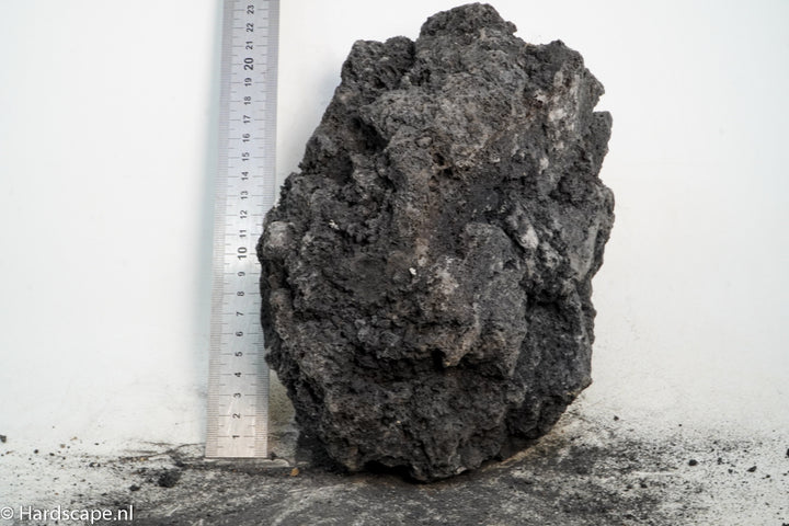 Black Lava Rock XL116 - Hardscape.nl