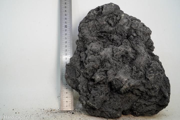 Black Lava Rock XL93 - Hardscape.nl