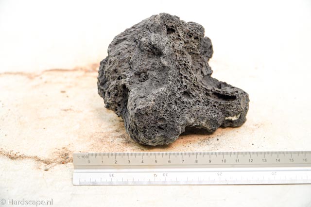 black lava rock S427 - Hardscape.nl