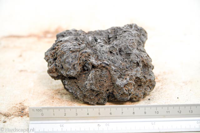 black lava rock S428 - Hardscape.nl