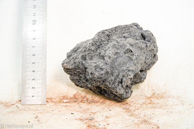 black lava rock S429 - Hardscape.nl