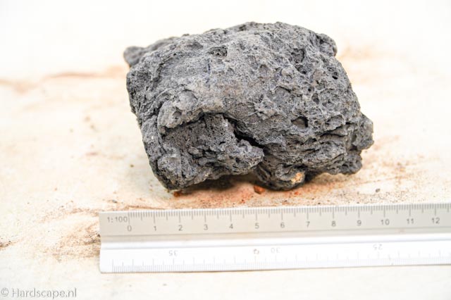 black lava rock S429 - Hardscape.nl