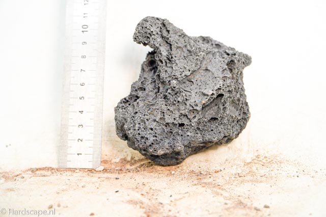 black lava rock S432 - Hardscape.nl
