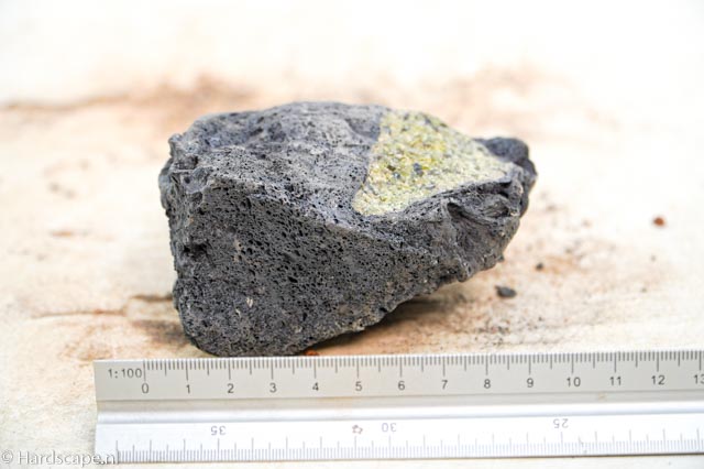 black lava rock S439 - Hardscape.nl