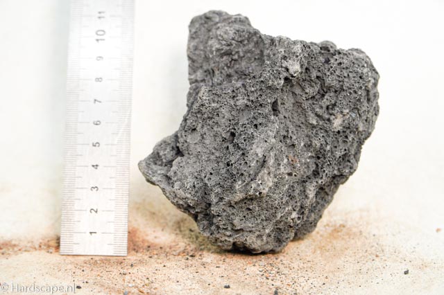 black lava rock S443 - Hardscape.nl