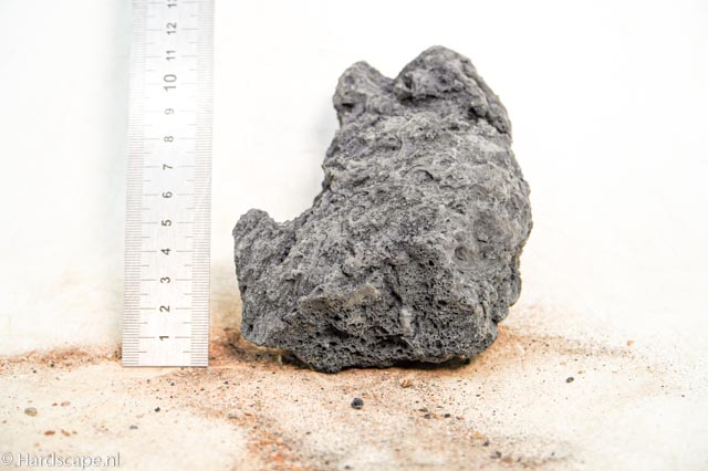 black lava rock S444 - Hardscape.nl