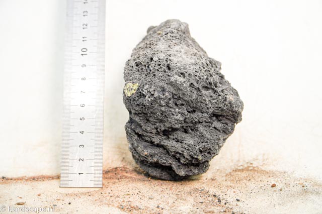black lava rock S448 - Hardscape.nl