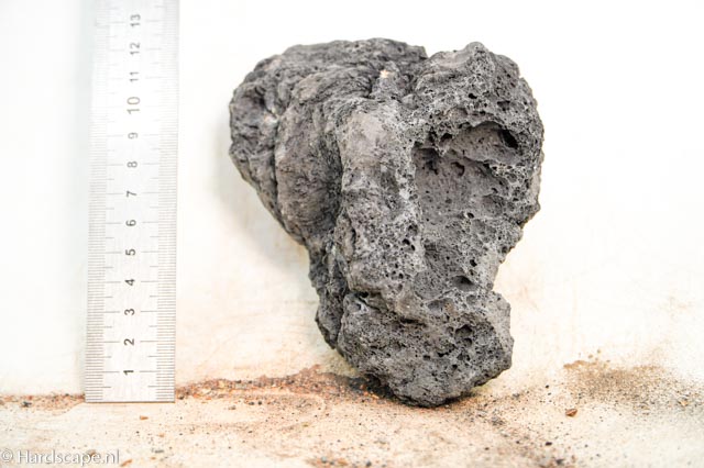 black lava rock S451 - Hardscape.nl
