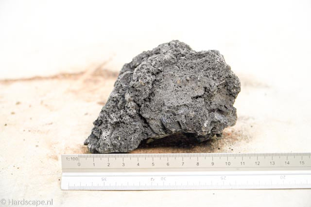 black lava rock S452 - Hardscape.nl