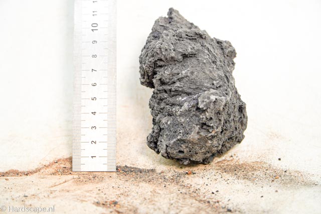 black lava rock S454 - Hardscape.nl