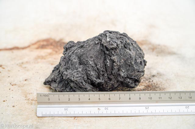 black lava rock S454 - Hardscape.nl