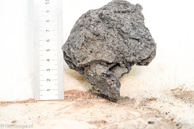 black lava rock S455 - Hardscape.nl