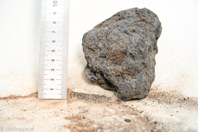 black lava rock S456 - Hardscape.nl