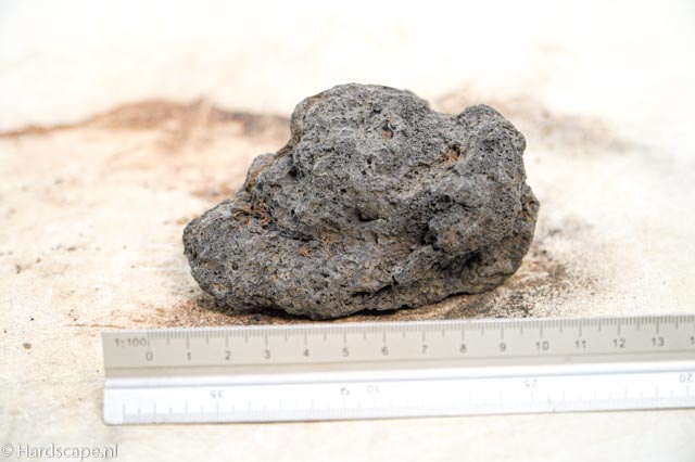 black lava rock S456 - Hardscape.nl