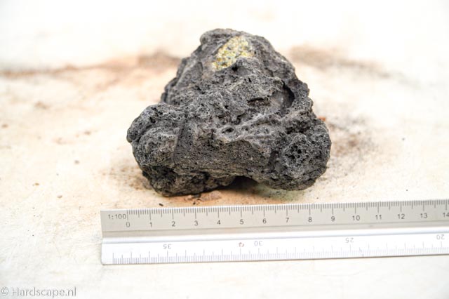 black lava rock S459 - Hardscape.nl