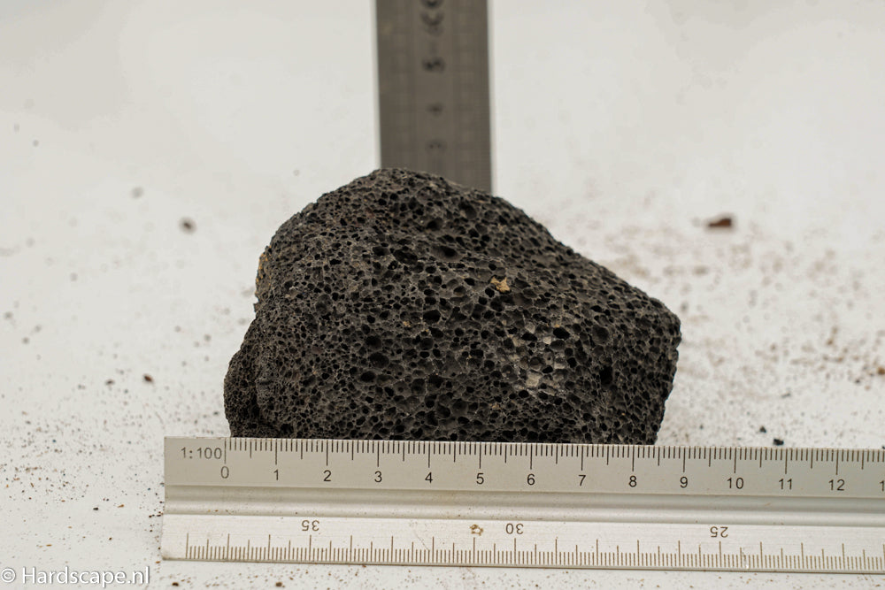 Black lava rock S519