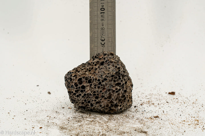 Black lava rock S528