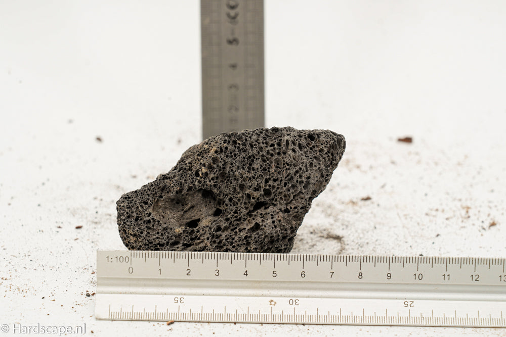 Black lava rock S529