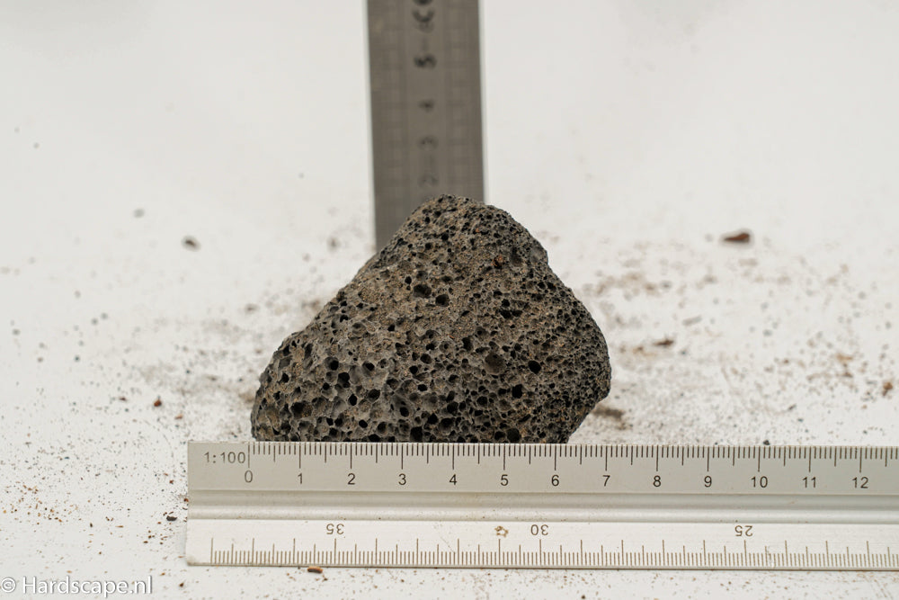 Black lava rock S533