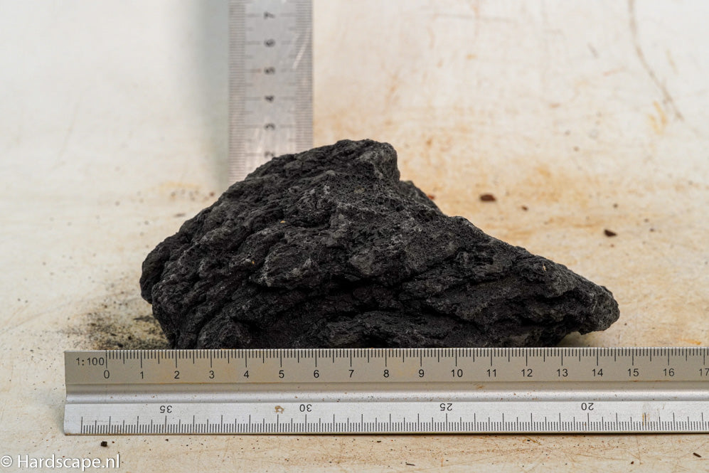 Black Lava S379 - Hardscape.nl