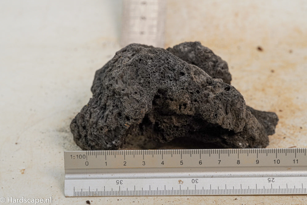 Black Lava S381 - Hardscape.nl